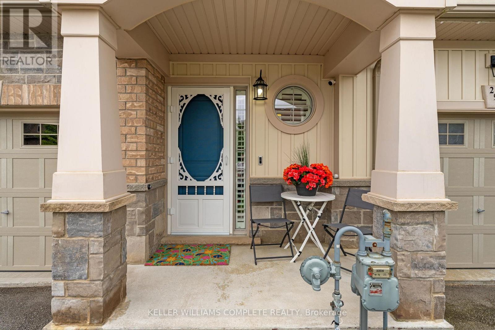 295 Pumpkin Pass, Hamilton, Ontario L0R 1C0 - Photo 2 - X13482120