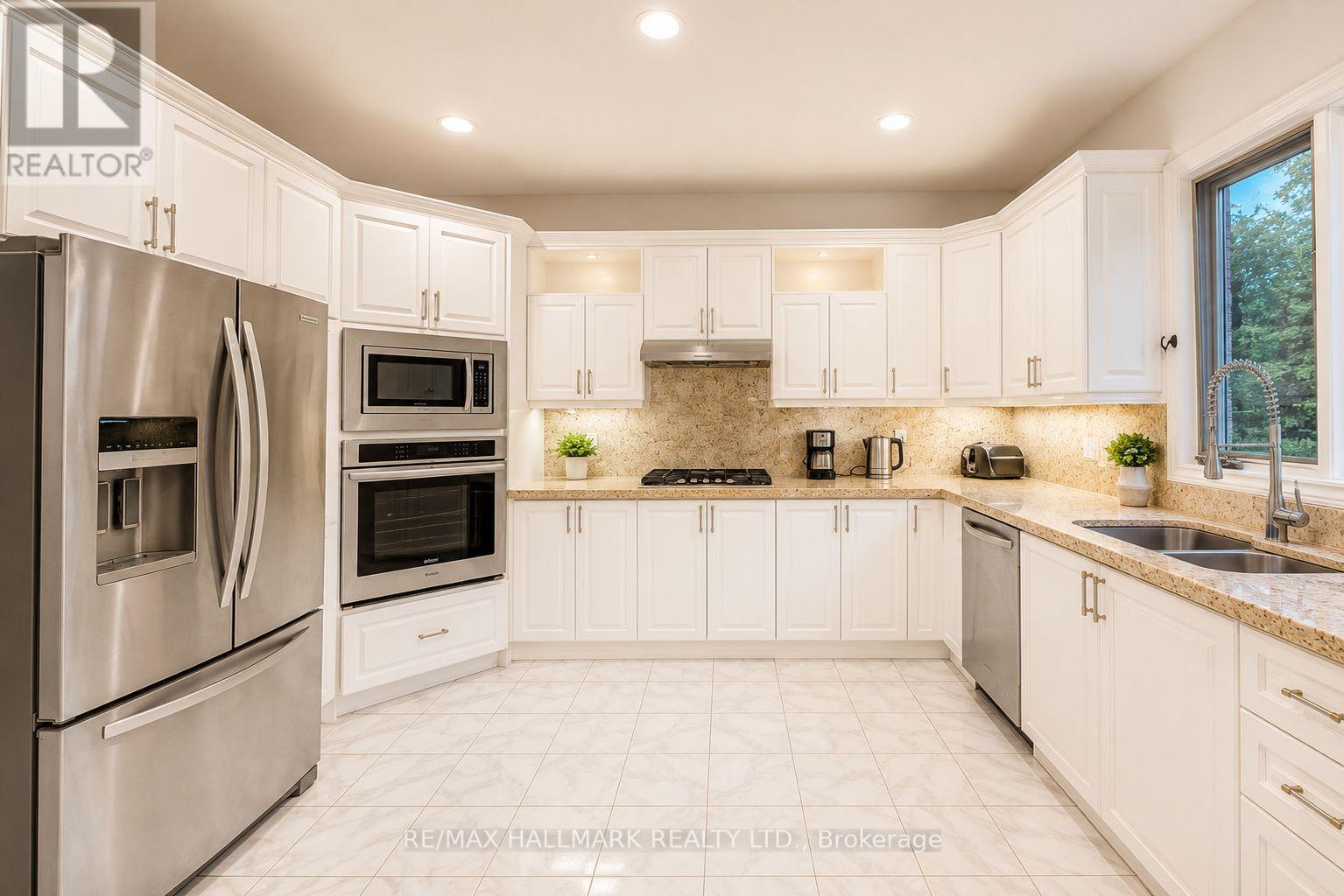 51 Risebrough Avenue, Toronto, Ontario  M2M 2E2 - Photo 6 - C13482180