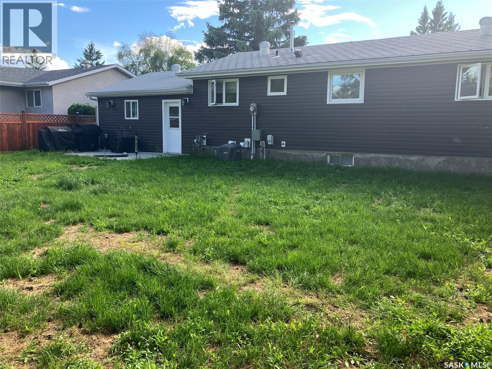 1107 Centre Street, Nipawin, Saskatchewan S0E 1E0 - Photo 30 - SK040488