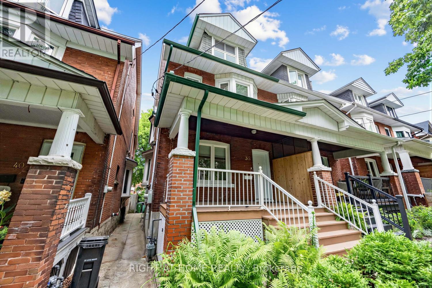 38 KENNETH AVENUE, Toronto, Ontario