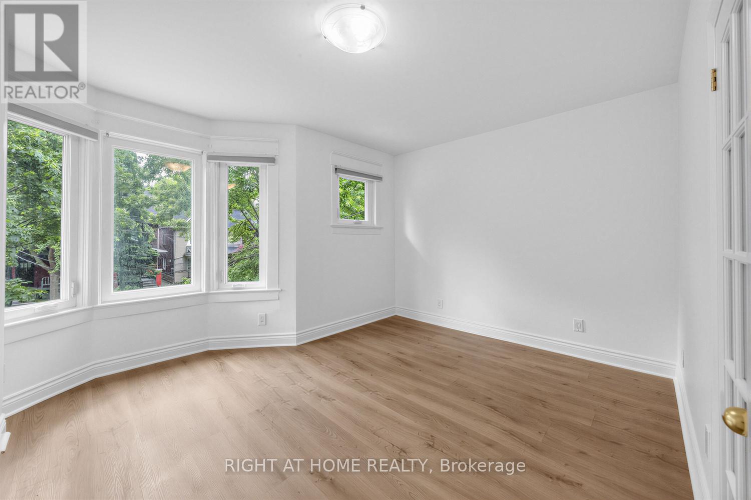 38 Kenneth Avenue, Toronto, Ontario  M6P 1H9 - Photo 20 - W13482172