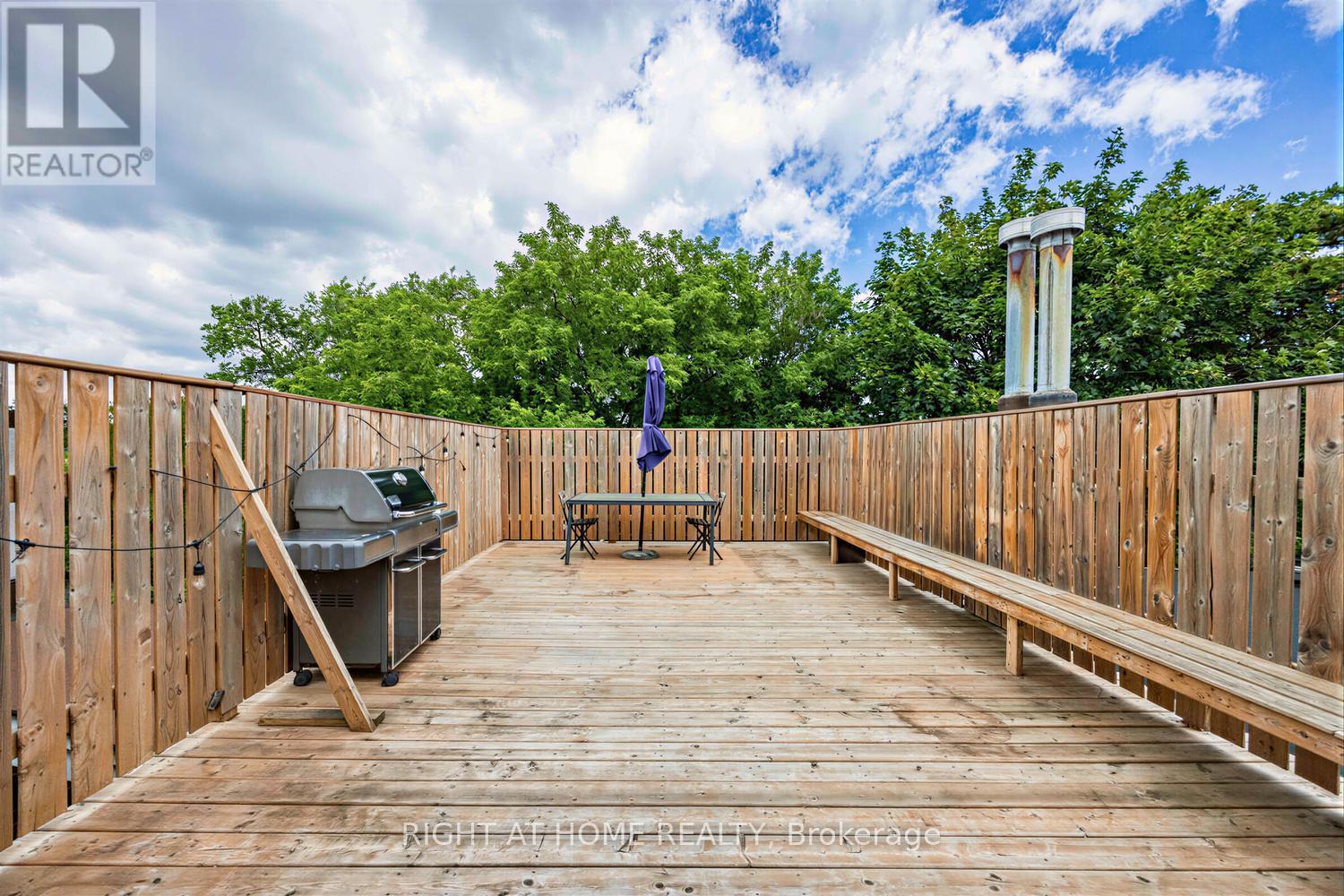 38 Kenneth Avenue, Toronto, Ontario  M6P 1H9 - Photo 35 - W13482172