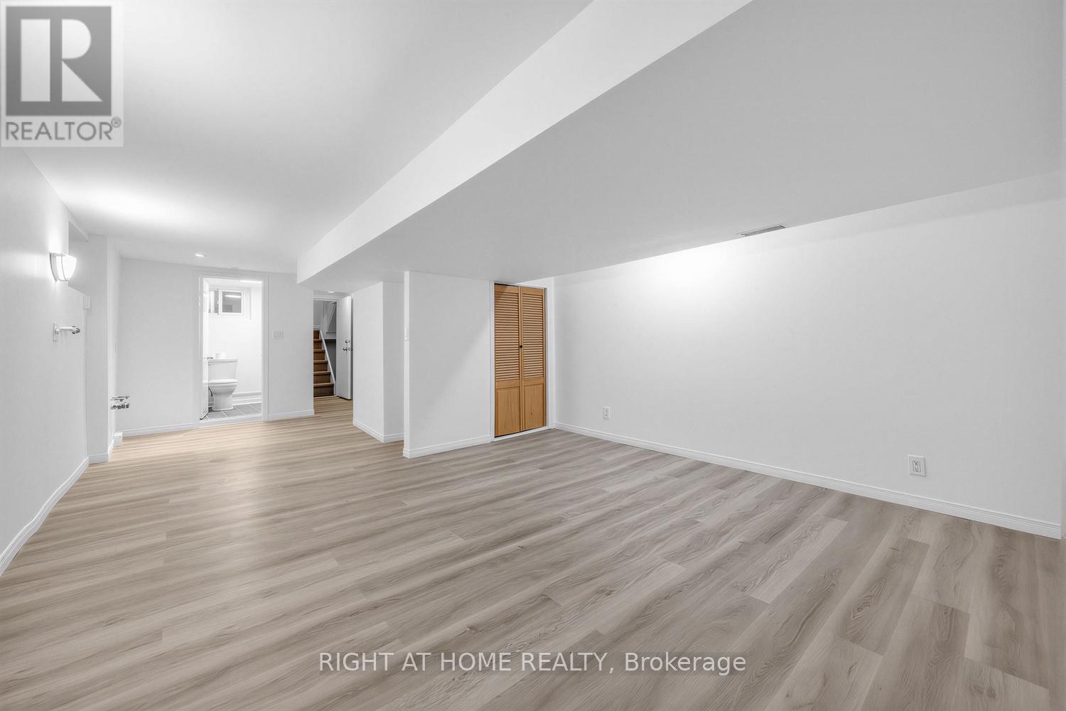 38 Kenneth Avenue, Toronto, Ontario  M6P 1H9 - Photo 39 - W13482172