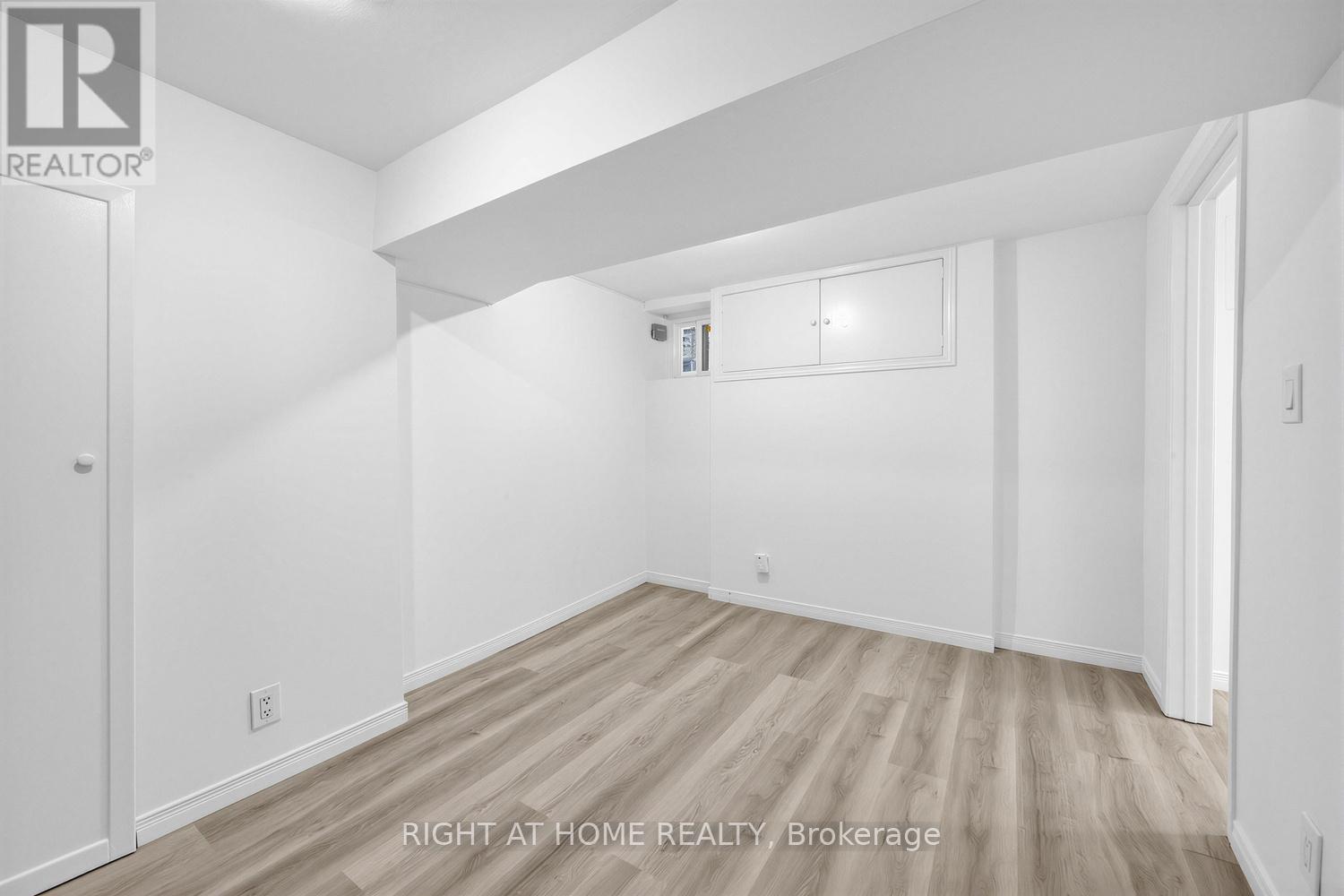 38 Kenneth Avenue, Toronto, Ontario  M6P 1H9 - Photo 42 - W13482172