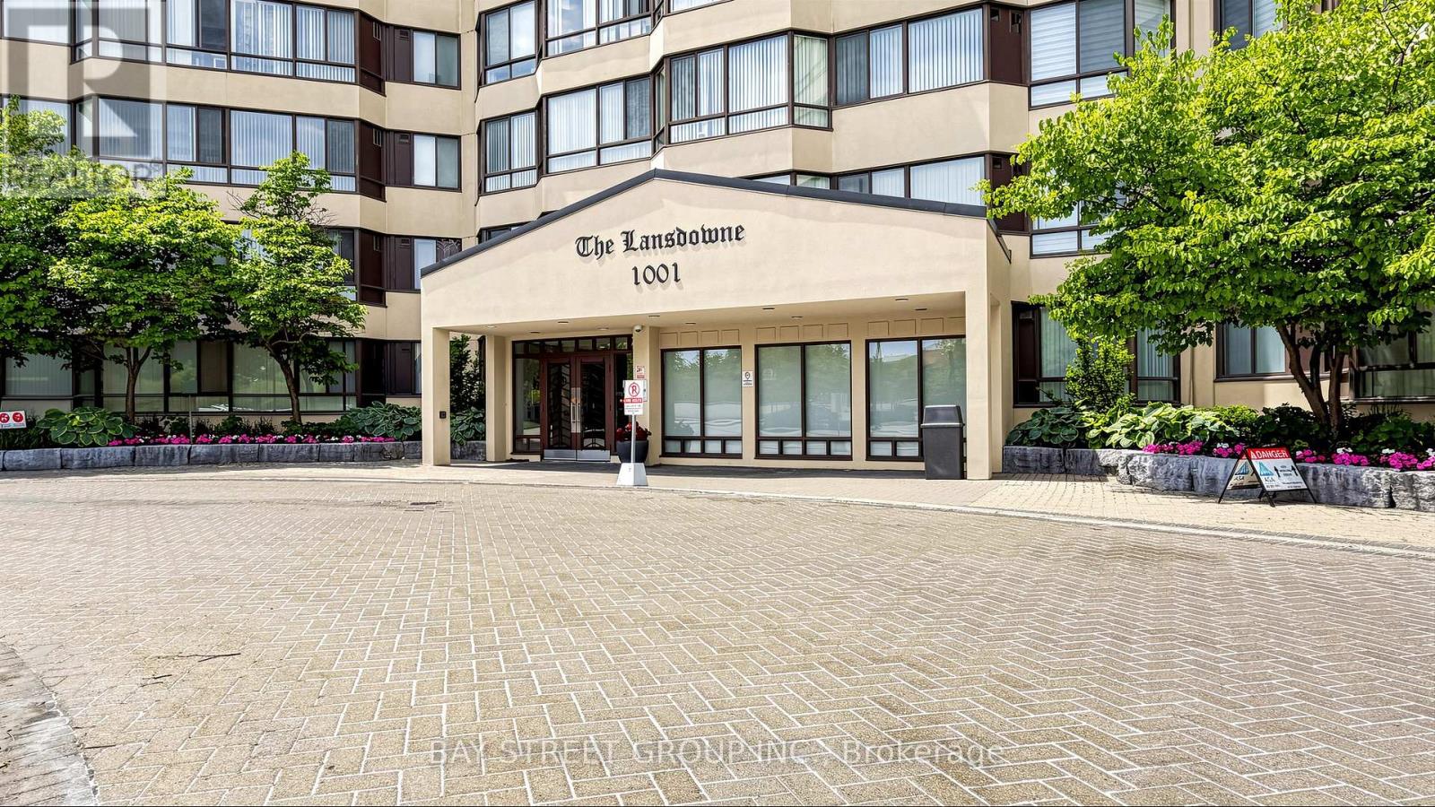 Ph 720 - 1001 Cedarglen Gate, Mississauga, Ontario L5C 4R2 - Photo 4 - W13482188