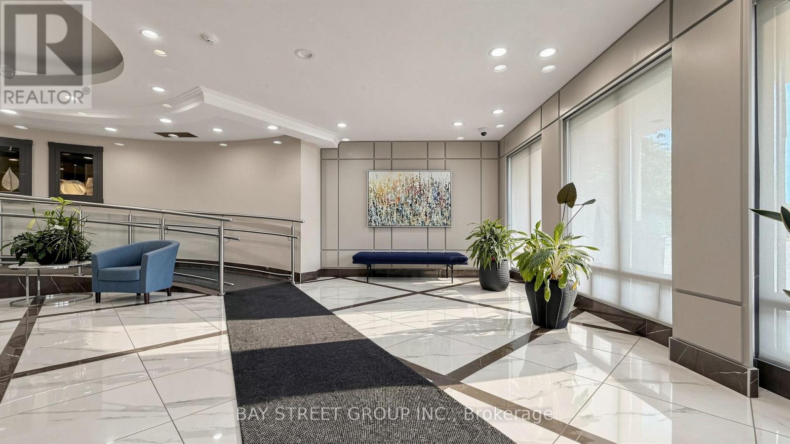Ph 720 - 1001 Cedarglen Gate, Mississauga, Ontario L5C 4R2 - Photo 5 - W13482188