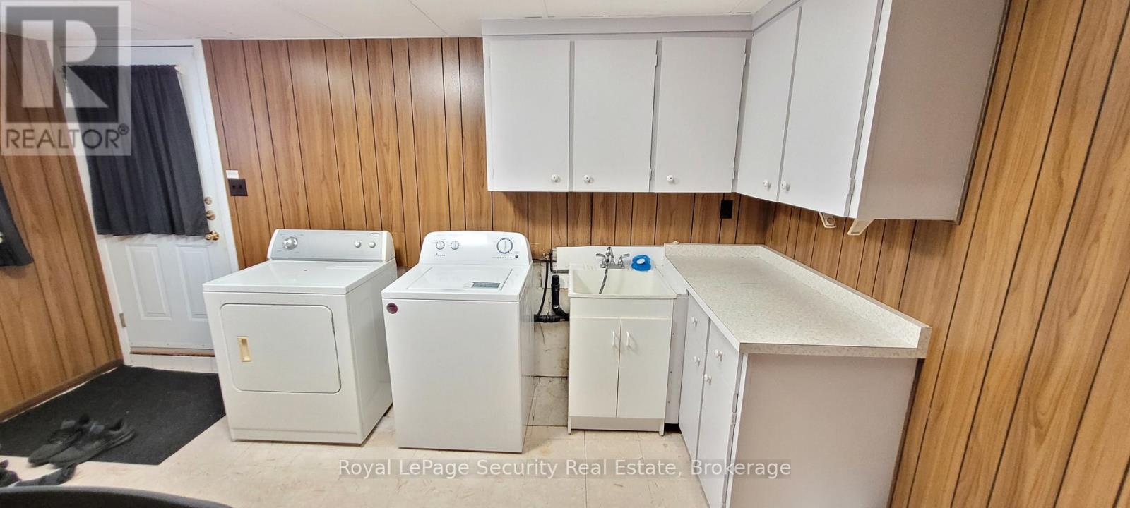 Main - 115 Poynter Drive, Toronto, Ontario M9R 1L7 - Photo 10 - W13482194