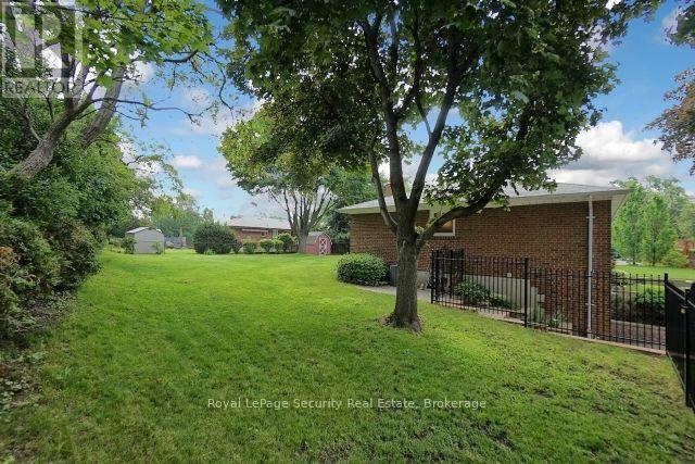 Main - 115 Poynter Drive, Toronto, Ontario M9R 1L7 - Photo 13 - W13482194