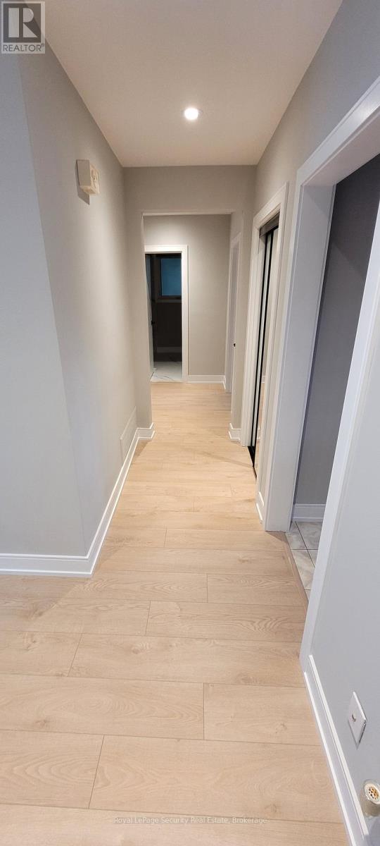 Main - 115 Poynter Drive, Toronto, Ontario M9R 1L7 - Photo 8 - W13482194