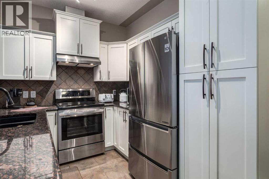 502, 30 Discovery Ridge Close SW, Calgary, Alberta  T3H 5X5 - Photo 3 - A2322082