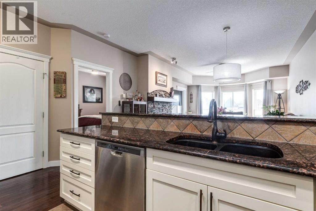 502, 30 Discovery Ridge Close SW, Calgary, Alberta  T3H 5X5 - Photo 6 - A2322082