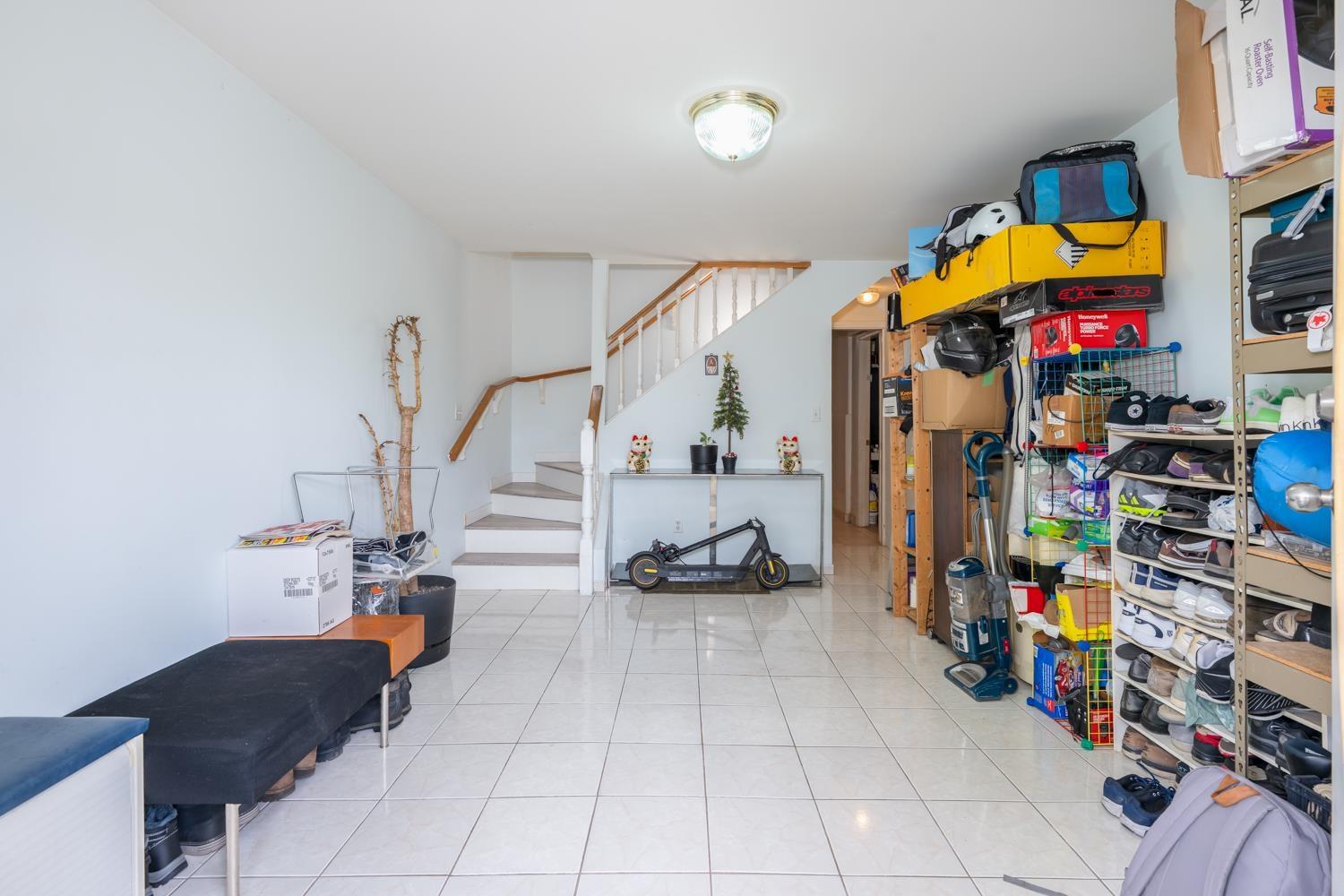 11579 Surrey Road, Surrey, British Columbia  V3R 5T6 - Photo 2 - R3138733