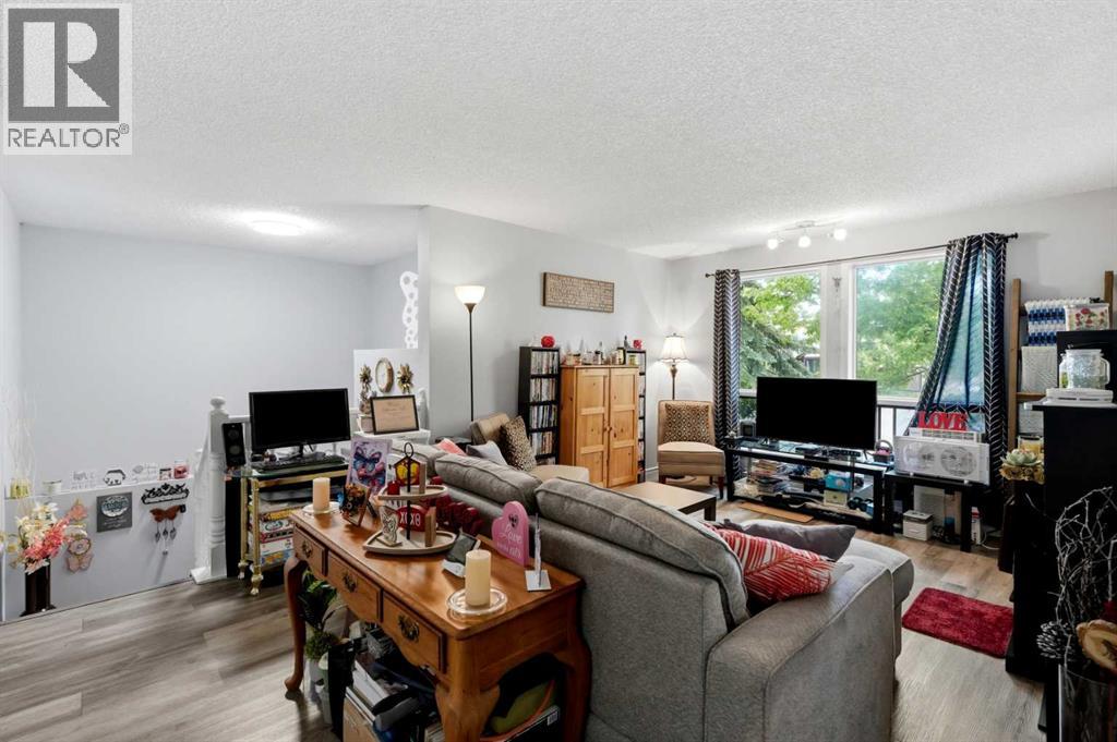 40 Mckerrell Close Se, Calgary, Alberta  T2Z 1M7 - Photo 4 - A2322790