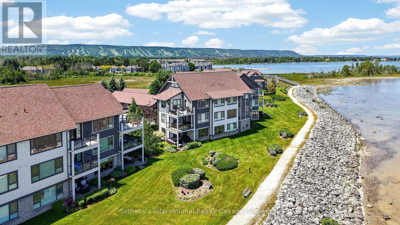 555 Mariners Way, Collingwood, Ontario L9Y 5C7 - Photo 3 - S13482306