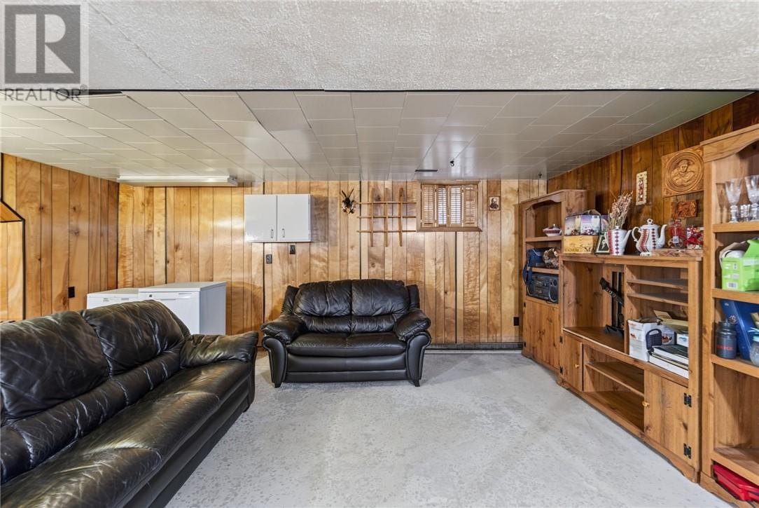 83 Rayside Avenue, Azilda, Ontario  P0M 1B0 - Photo 53 - 2128727