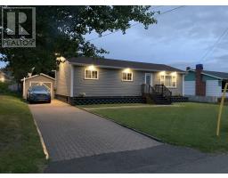 <div class="price">$229,000</div> 16 Harvey Street<br>Lewisporte, Newfoundland & Labrador<br><div class='bed_bath'>3 Bed | 2 Bath</div>