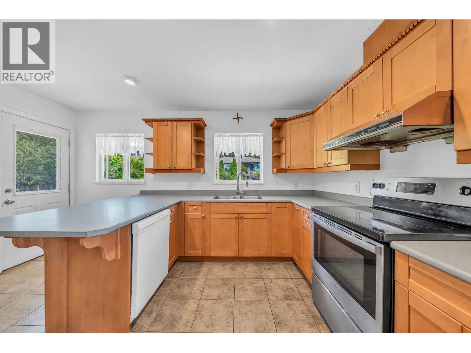 468 Saville Crescent, North Vancouver, British Columbia V7N 3B1 - Photo 15 - R3138290