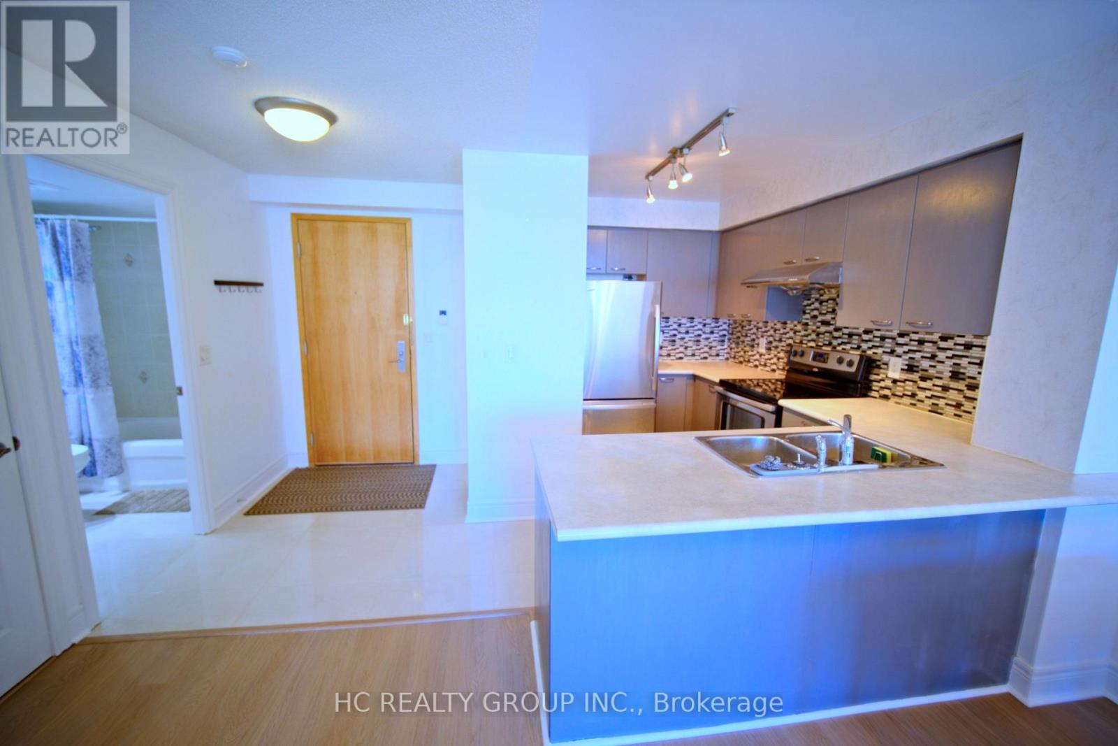 722 - 62 Suncrest Boulevard, Markham, Ontario  L3T 7Y6 - Photo 4 - N13462962