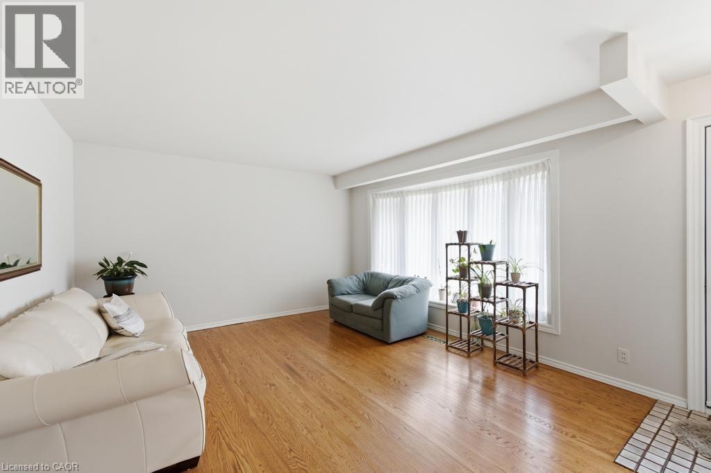 41 Oriole Crescent, Grimsby, Ontario  L3M 3X7 - Photo 4 - 40842094