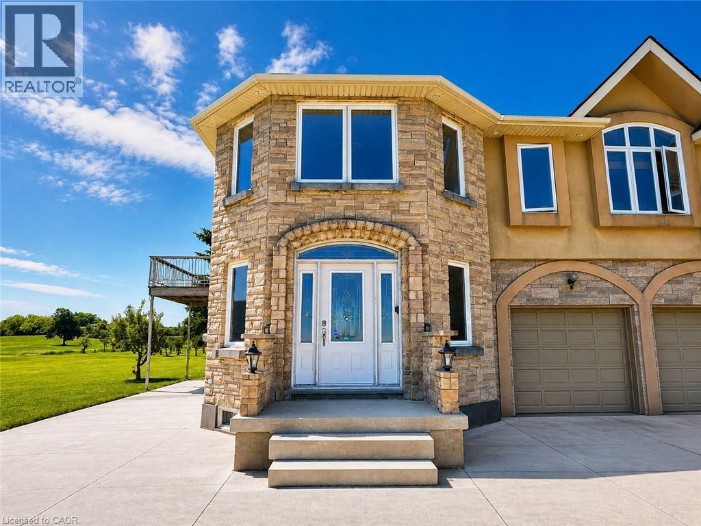 568 RIDGE Road, Hamilton, Ontario