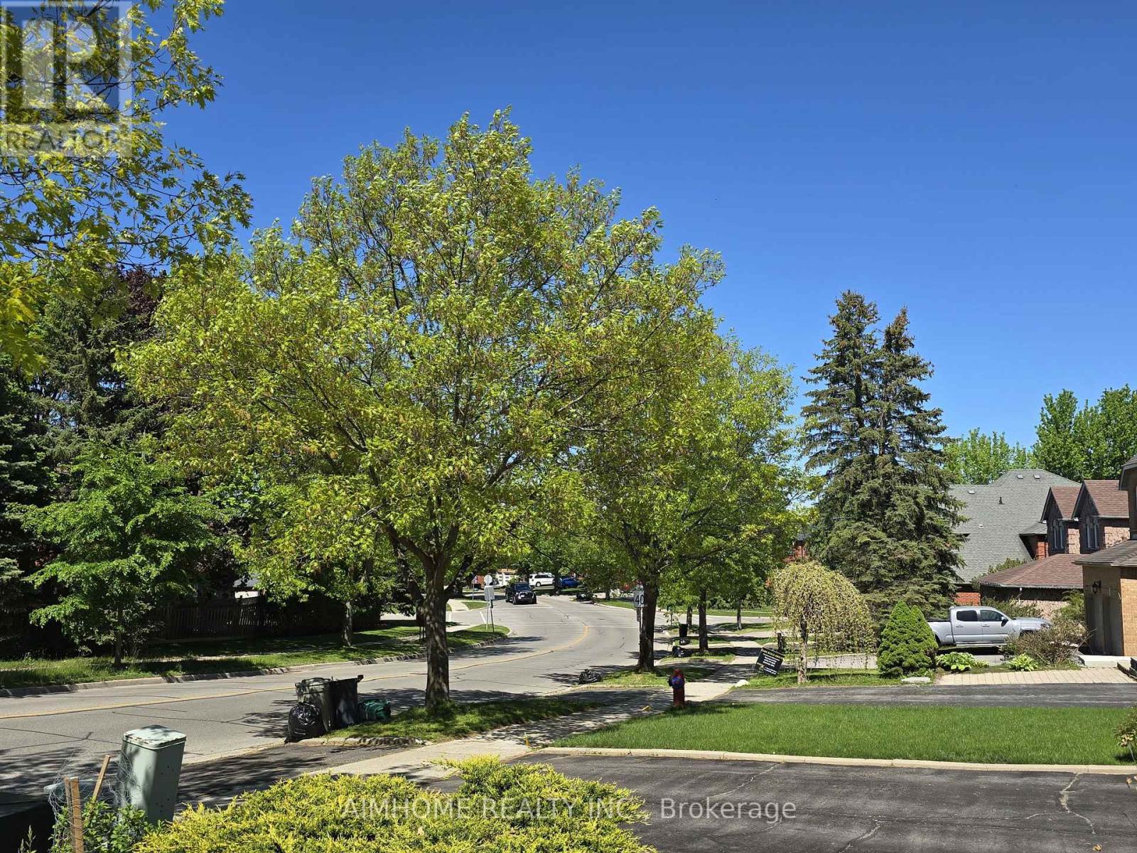 137 Mcclellan Way, Aurora, Ontario  L4G 6M5 - Photo 3 - N13219690