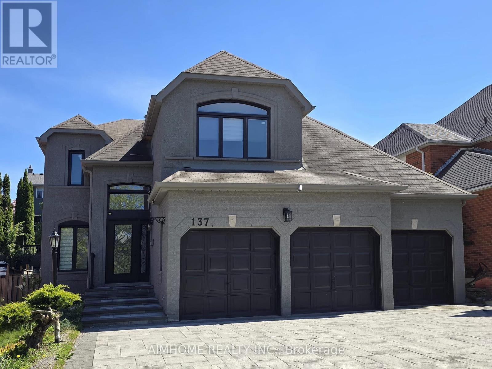 137 MCCLELLAN WAY, Aurora, Ontario