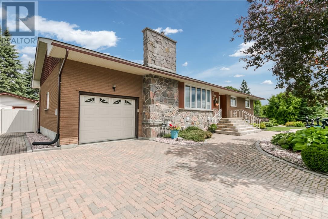 1638 George Street, Val Caron, Ontario  P3N 1H6 - Photo 2 - 2128741
