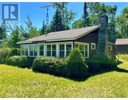 27 Elizabeth Bay Beach Road, Silver Water, Ontario