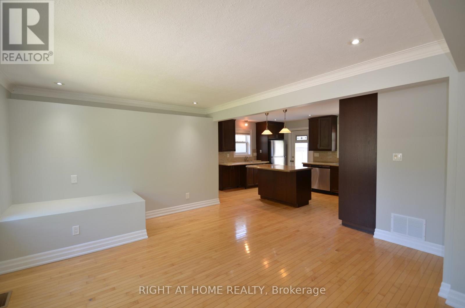 526 POPLAR AVENUE, Ajax, Ontario