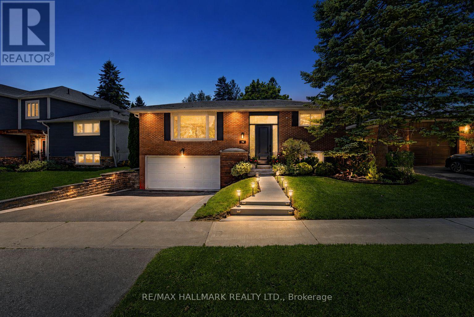 <div class="slider-price">$1,099,000</div><p>78 Charlottetown Boulevard, Toronto, Ontario</p>