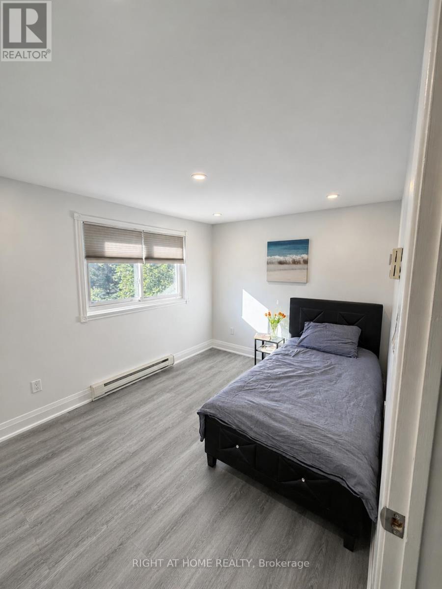341 Webb Court, Newmarket, Ontario  L3Y 5E8 - Photo 10 - N13482226