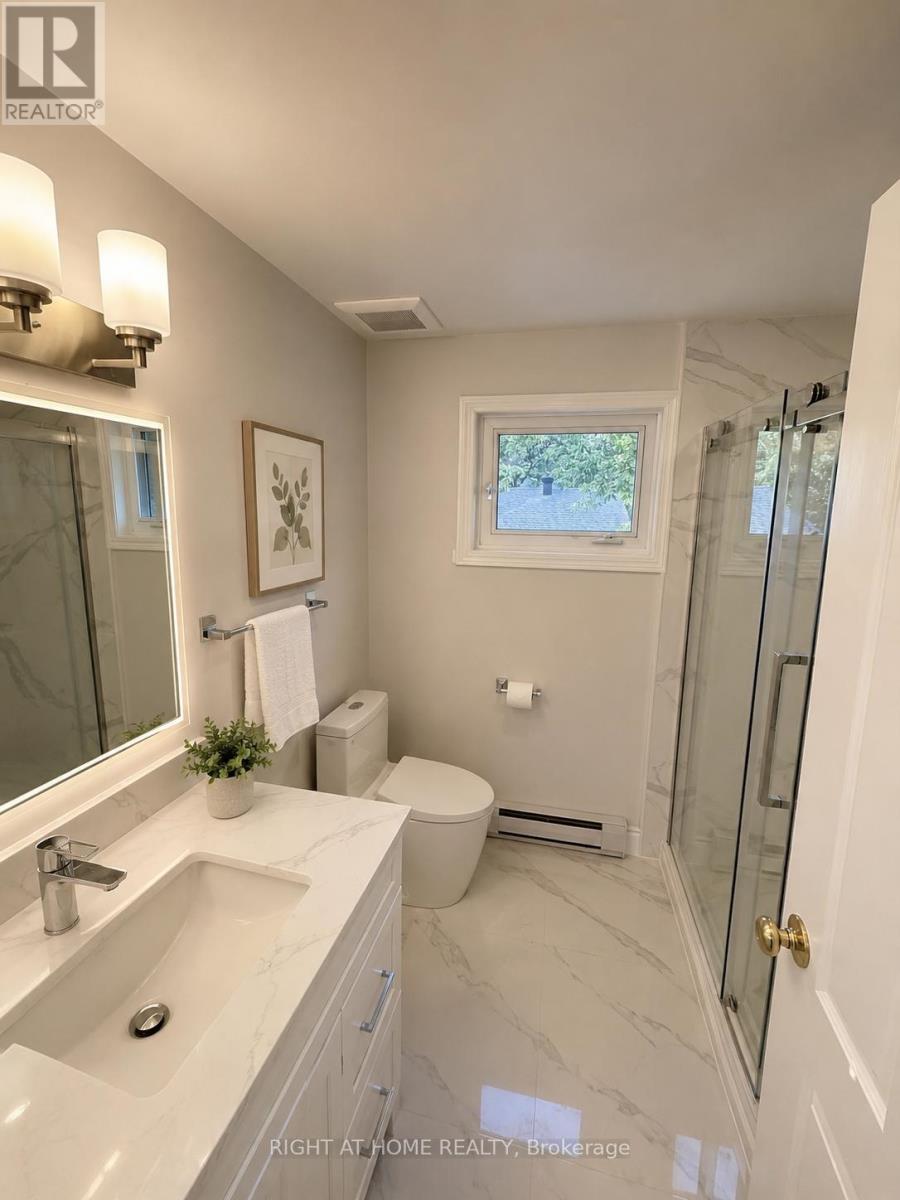 341 Webb Court, Newmarket, Ontario  L3Y 5E8 - Photo 13 - N13482226