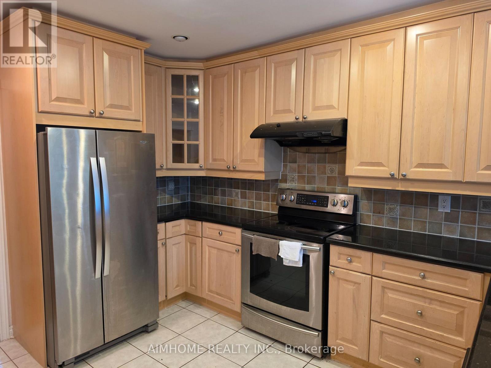 49 Holbrook Court, Markham, Ontario  L3R 7P8 - Photo 7 - N13482240