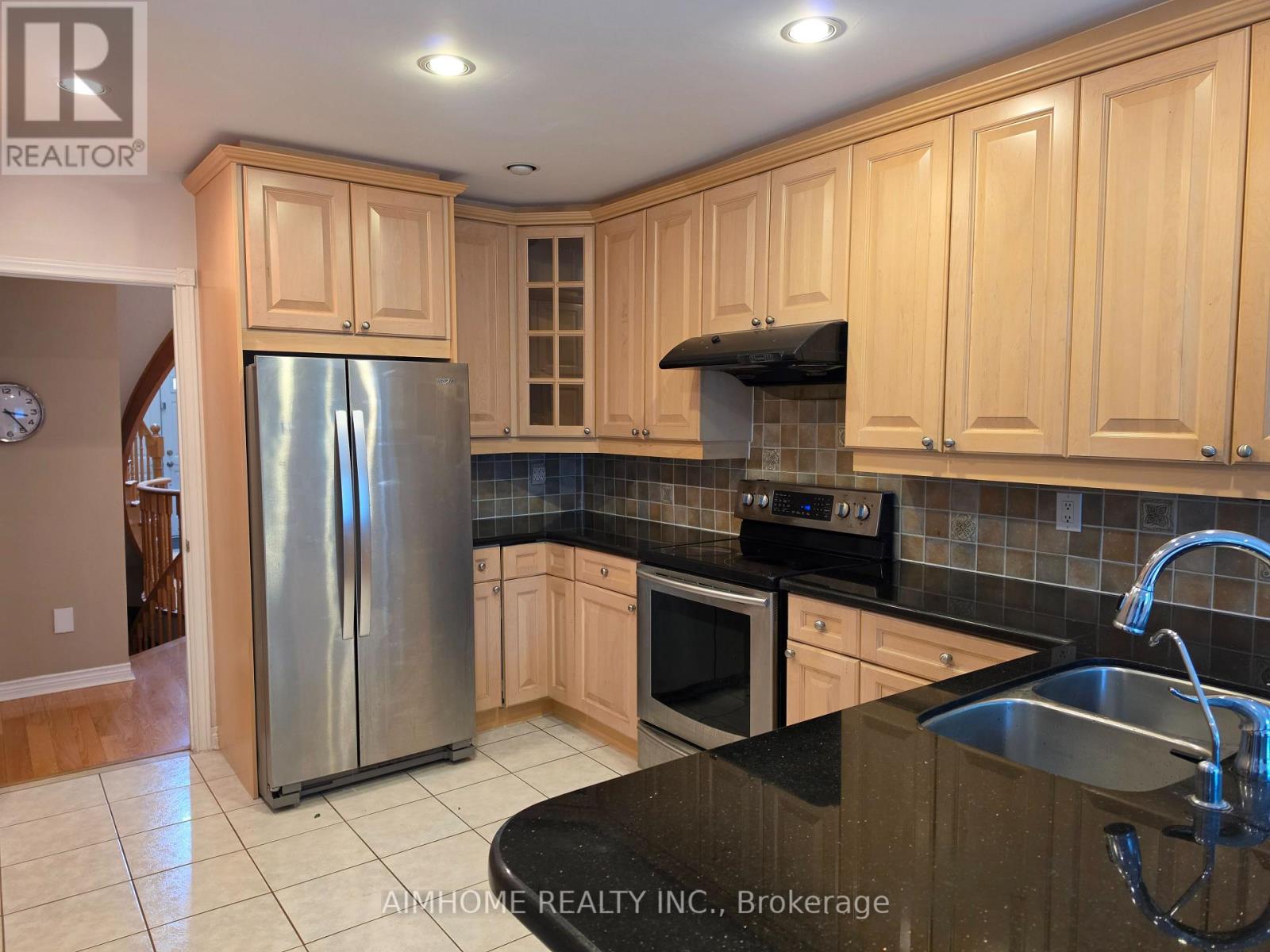 49 Holbrook Court, Markham, Ontario  L3R 7P8 - Photo 9 - N13482240
