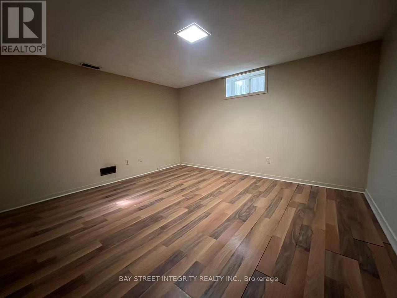 520 Lynett Crescent, Richmond Hill, Ontario  L4C 2V9 - Photo 12 - N13482270