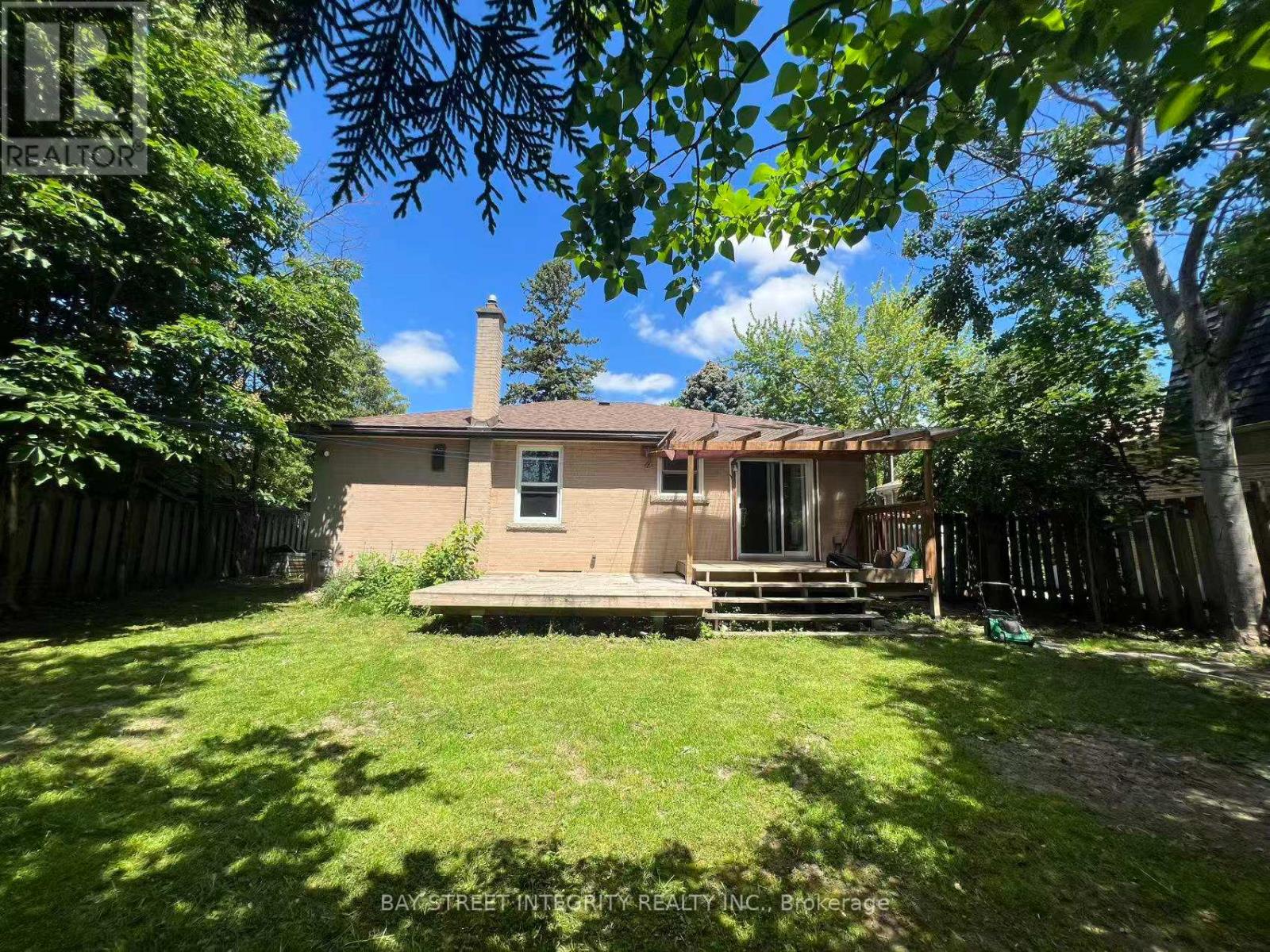 520 Lynett Crescent, Richmond Hill, Ontario  L4C 2V9 - Photo 18 - N13482270