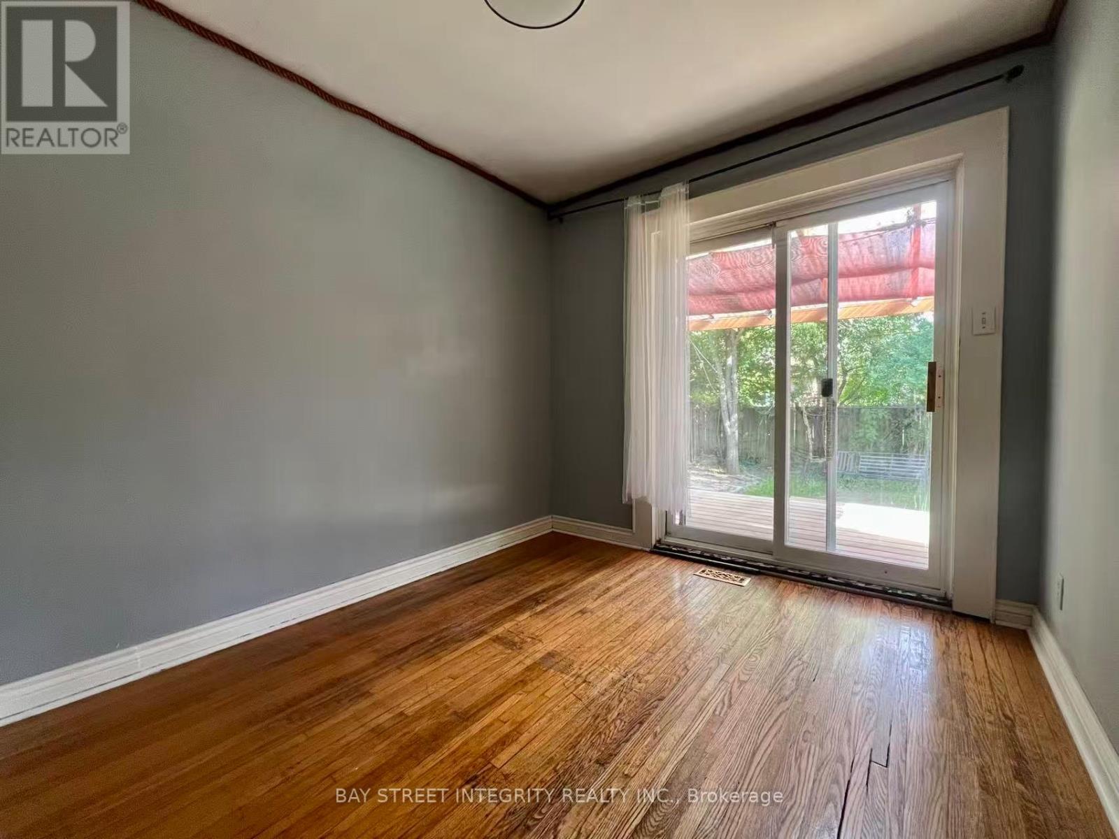 520 Lynett Crescent, Richmond Hill, Ontario  L4C 2V9 - Photo 5 - N13482270