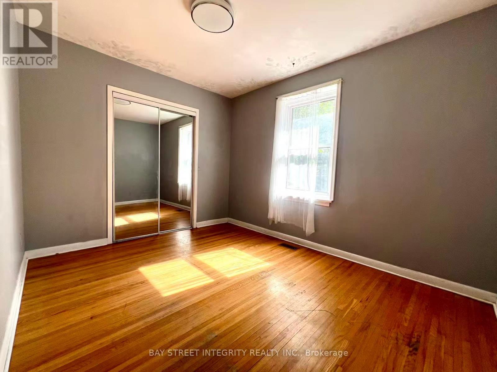 520 Lynett Crescent, Richmond Hill, Ontario  L4C 2V9 - Photo 8 - N13482270