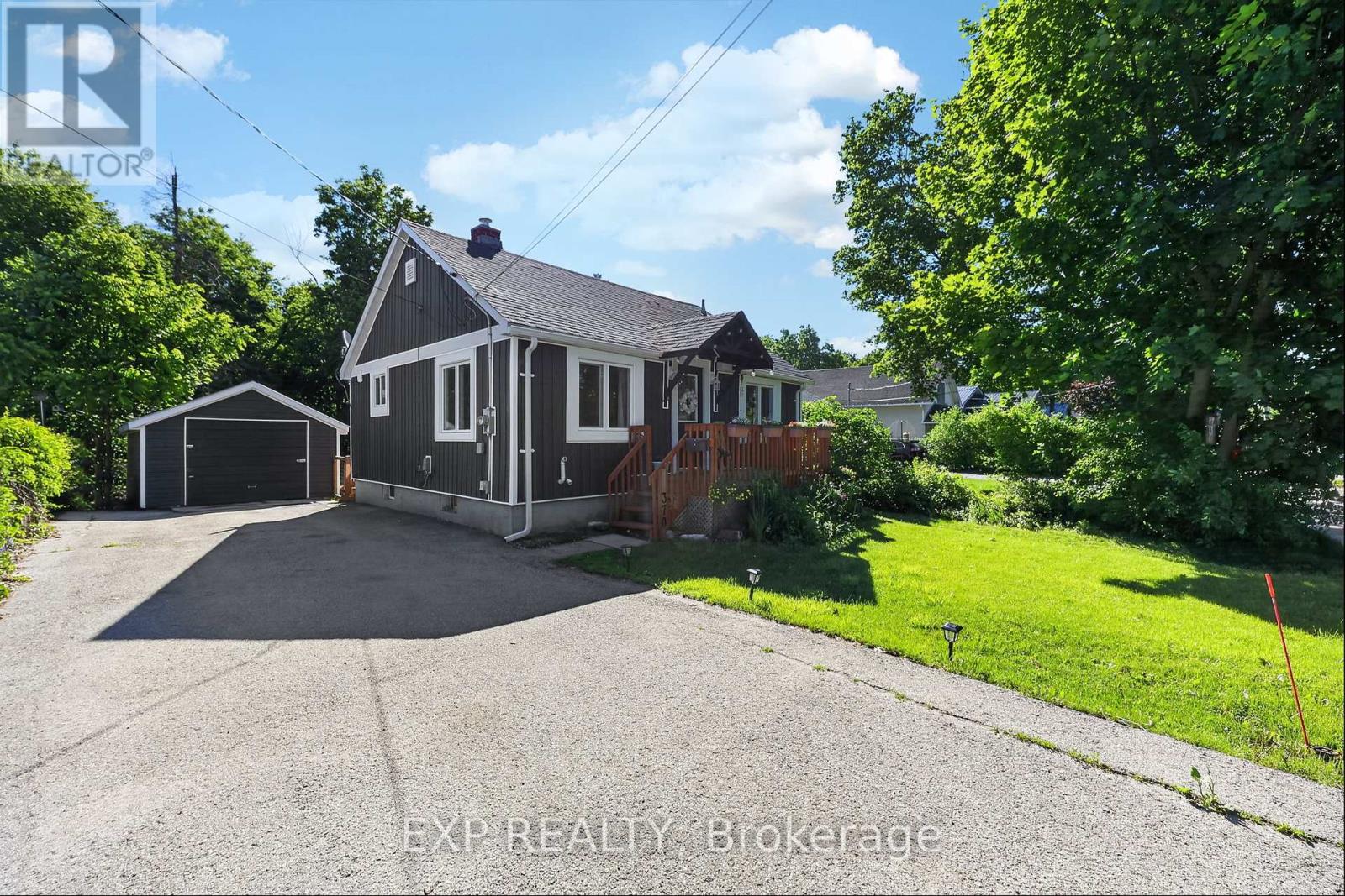 370 Gill Street, Orillia, Ontario  L3V 4K6 - Photo 2 - S13482294