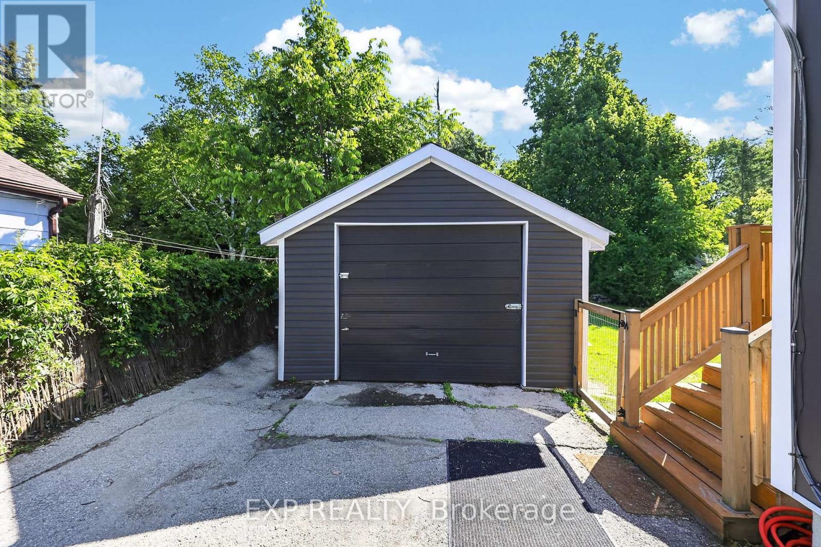 370 Gill Street, Orillia, Ontario  L3V 4K6 - Photo 30 - S13482294
