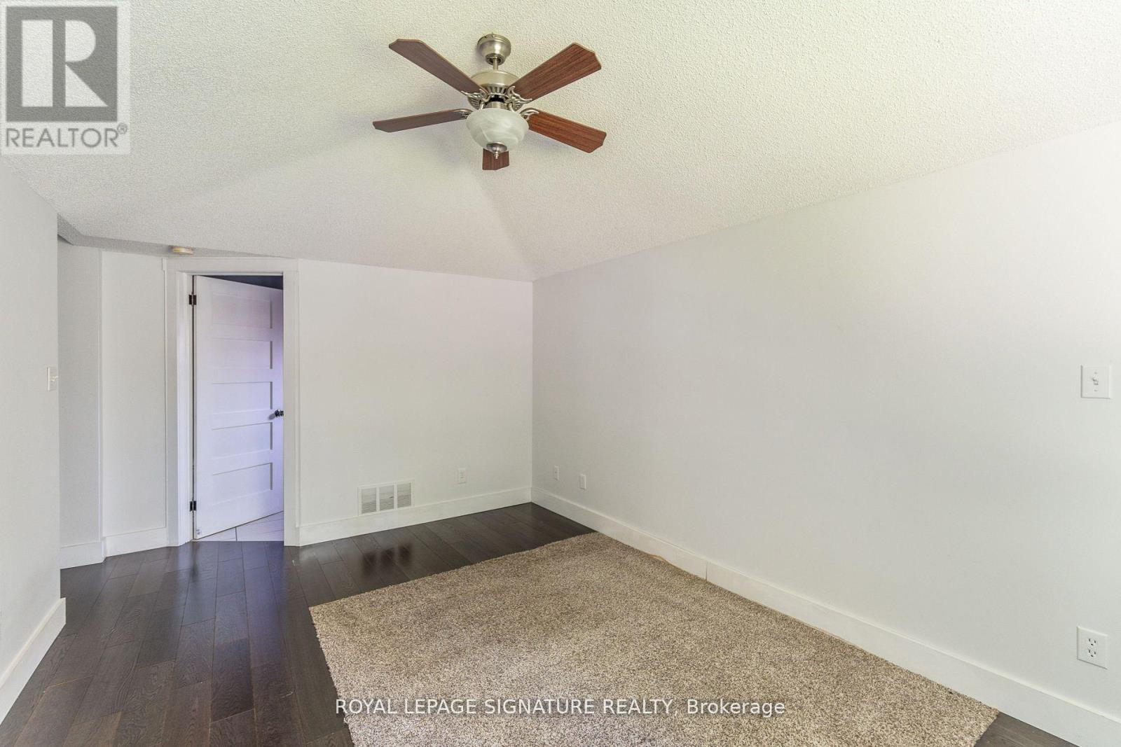 Upper - 4 Patricia Avenue, Barrie (Cundles East), Ontario  L4M 3J7 - Photo 26 - S13482322