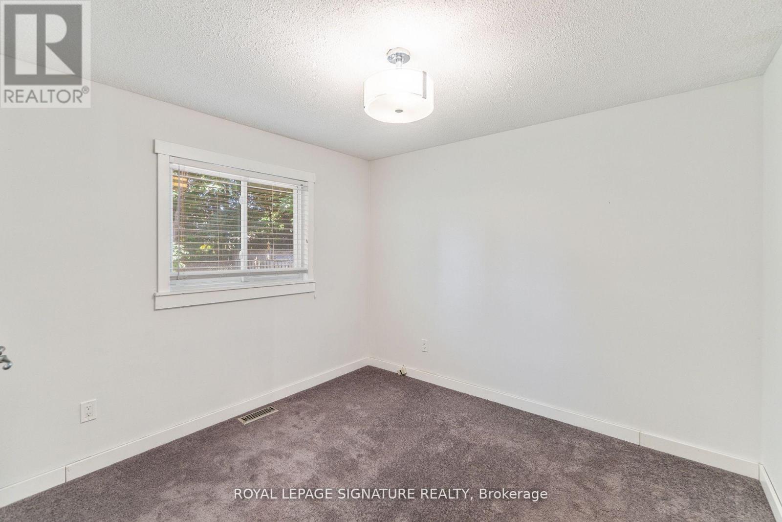 Upper - 4 Patricia Avenue, Barrie (Cundles East), Ontario  L4M 3J7 - Photo 33 - S13482322