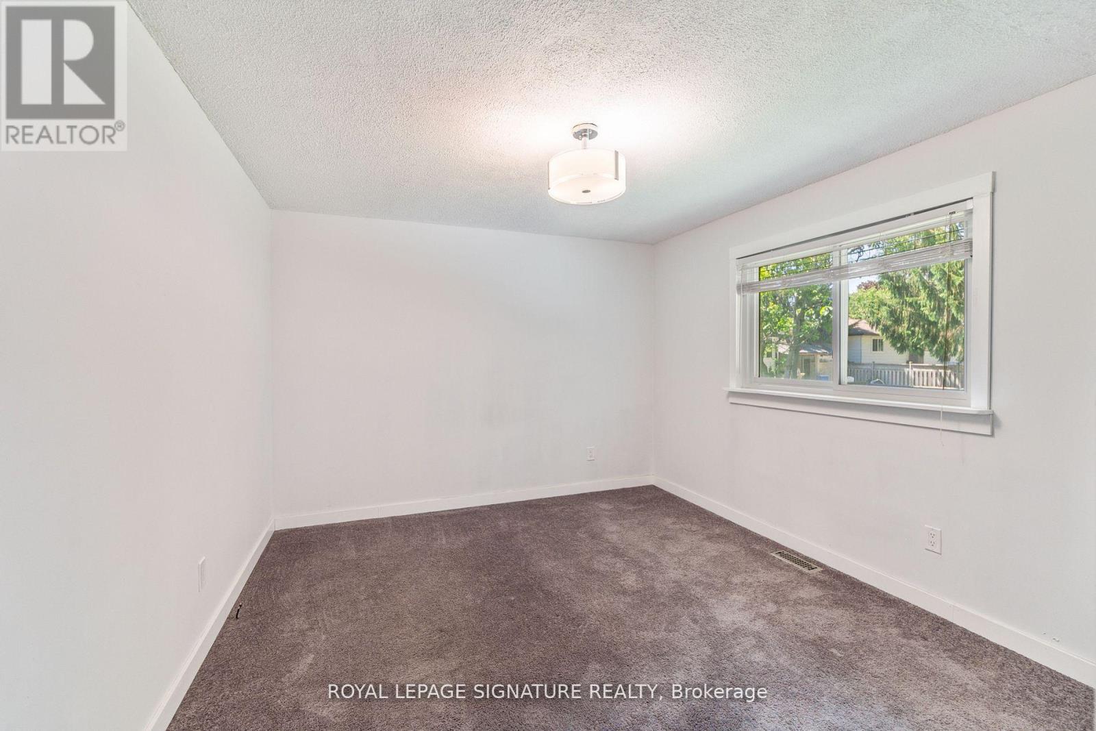 Upper - 4 Patricia Avenue, Barrie (Cundles East), Ontario  L4M 3J7 - Photo 35 - S13482322