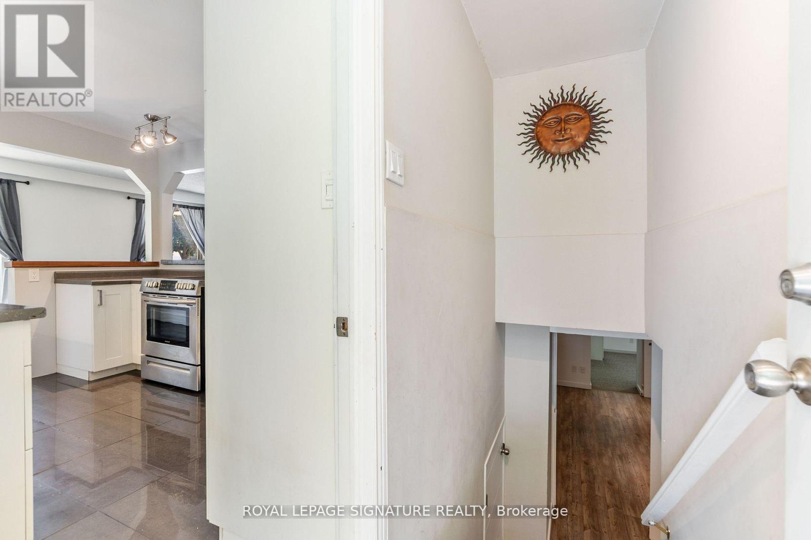 Upper - 4 Patricia Avenue, Barrie (Cundles East), Ontario  L4M 3J7 - Photo 37 - S13482322