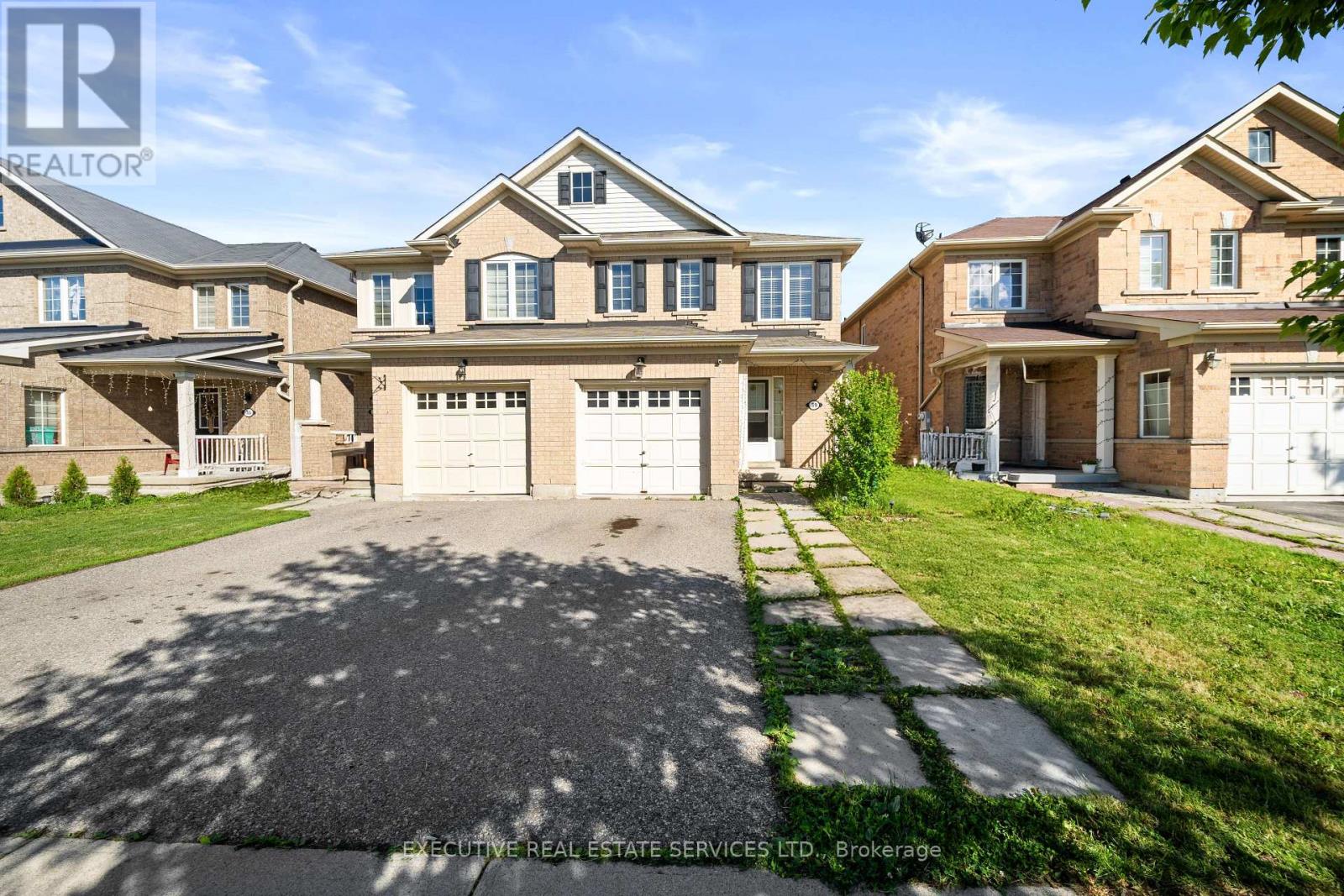 39 Kintyre Street, Brampton, Ontario  L6Z 0E5 - Photo 4 - W13482320