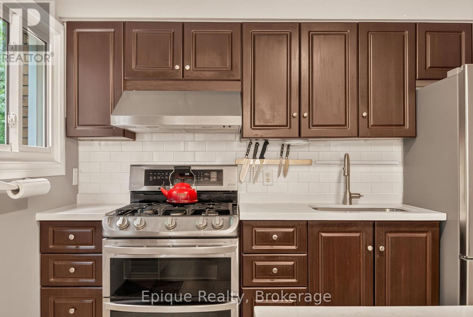93 Graham Avenue S, Hamilton, Ontario  L8K 2M2 - Photo 14 - X13482214