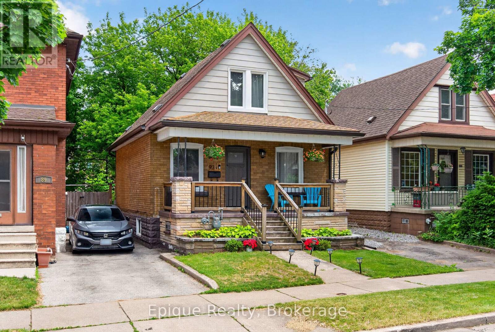 93 Graham Avenue S, Hamilton, Ontario  L8K 2M2 - Photo 2 - X13482214