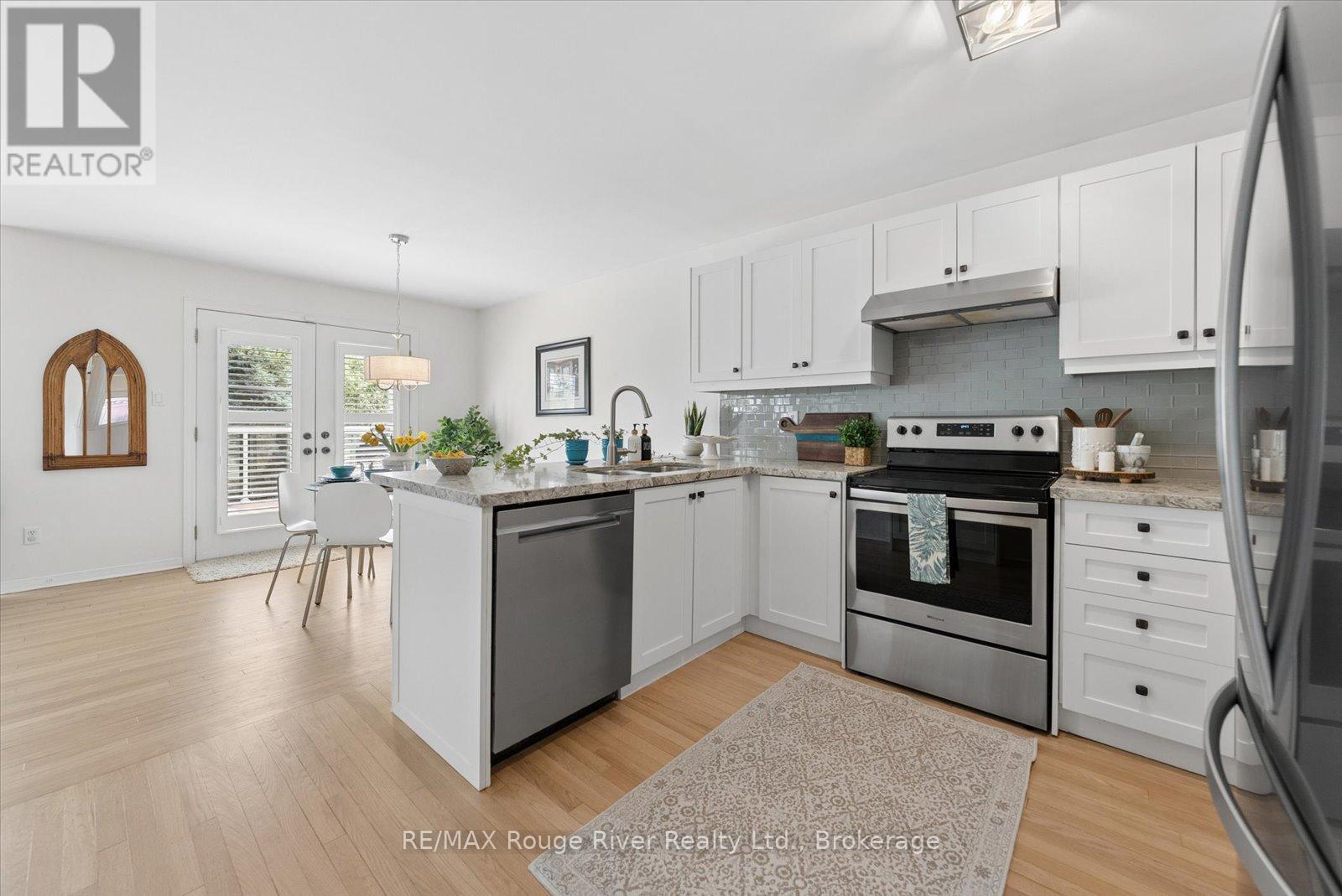131 Guildwood Drive, Clarington, Ontario  L1C 5C7 - Photo 10 - E13473546