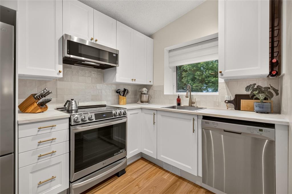 157 Laurent Drive, Winnipeg, Manitoba  R3V 1S1 - Photo 10 - 202614789