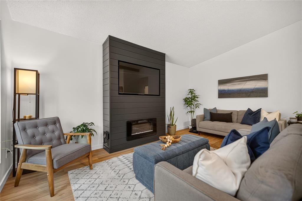 157 Laurent Drive, Winnipeg, Manitoba  R3V 1S1 - Photo 2 - 202614789